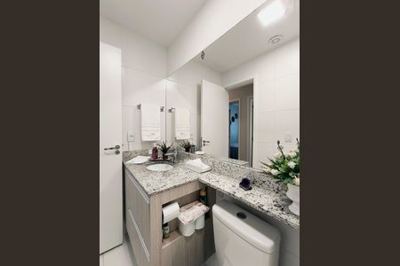Apartamento à venda com 69m², 3 quartos e 2 vagas Apartamento à venda com 69m², 3 quartos e 2 vagasBanheiro 2