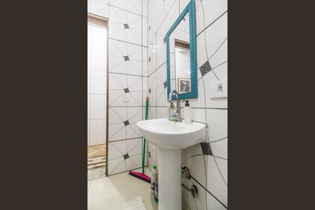 Casa à venda com 73m², 2 quartos e sem vaga Casa à venda com 73m², 2 quartos e sem vagaBanheiro