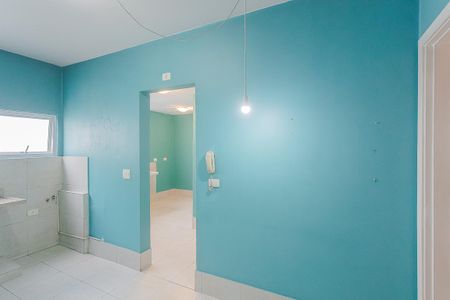 Apartamento à venda com 81m², 2 quartos e sem vaga Apartamento à venda com 81m², 2 quartos e sem vagaCozinha
