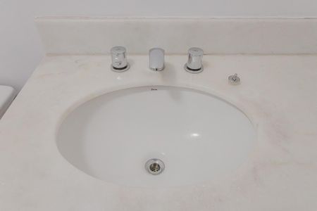 Apartamento à venda com 81m², 2 quartos e sem vaga Apartamento à venda com 81m², 2 quartos e sem vagaBanheiro
