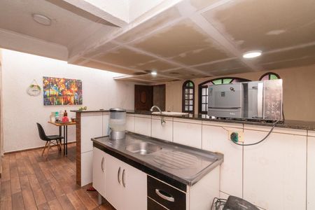 Casa à venda com 125m², 3 quartos e 1 vaga Casa à venda com 125m², 3 quartos e 1 vagaCozinha