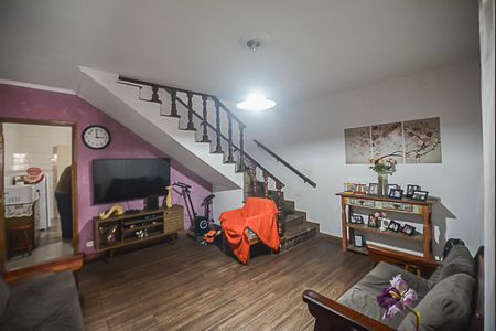 Casa à venda com 98m², 3 quartos e 2 vagas Casa à venda com 98m², 3 quartos e 2 vagasSala