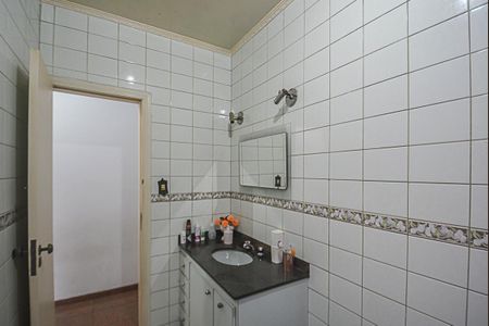 Casa à venda com 98m², 3 quartos e 2 vagas Casa à venda com 98m², 3 quartos e 2 vagasBanheiro