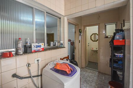 Casa à venda com 98m², 3 quartos e 2 vagas Casa à venda com 98m², 3 quartos e 2 vagasÁrea de Serviço