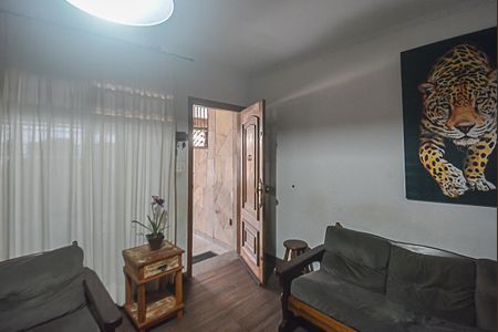 Casa à venda com 98m², 3 quartos e 2 vagas Casa à venda com 98m², 3 quartos e 2 vagasSala