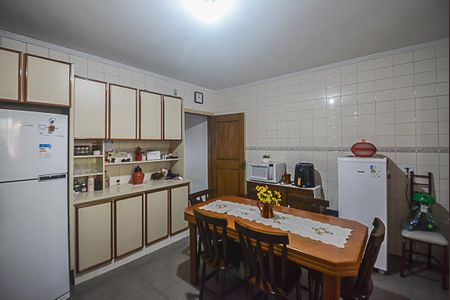 Casa à venda com 98m², 3 quartos e 2 vagas Casa à venda com 98m², 3 quartos e 2 vagasCozinha