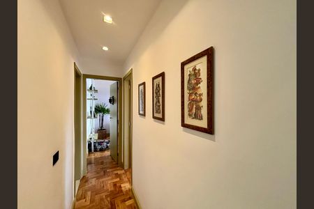 Apartamento à venda com 72m², 2 quartos e sem vagaSala - corredor de acesso aos cômodos