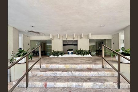 Apartamento à venda com 72m², 2 quartos e sem vagaPortaria