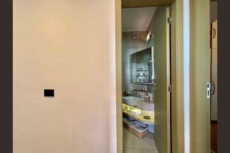 Apartamento à venda com 72m², 2 quartos e sem vagaBanheiro social