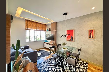 Apartamento à venda com 72m², 2 quartos e sem vagaSala