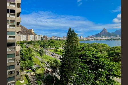 Apartamento à venda com 72m², 2 quartos e sem vagaSala - vista livre para a lagoa