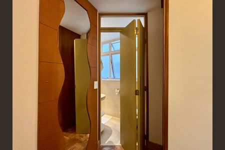 Apartamento à venda com 72m², 2 quartos e sem vagaSuíte - banheiro