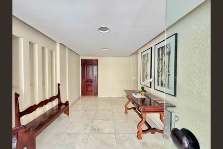Apartamento à venda com 72m², 2 quartos e sem vagaPortaria