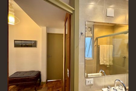 Apartamento à venda com 72m², 2 quartos e sem vagaSuíte - banheiro