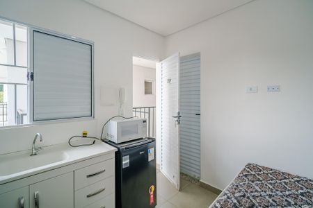 Quarto/Cozinha de kitnet/studio para alugar com 1 quarto, 10m² em Rio Pequeno, São Paulo