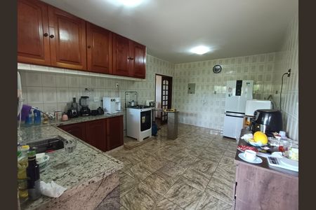 Casa de condomínio para alugar com 214m², 5 quartos e 4 vagas Casa de condomínio para alugar com 214m², 5 quartos e 4 vagasCozinha