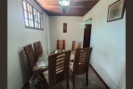 Casa de condomínio para alugar com 214m², 5 quartos e 4 vagas Casa de condomínio para alugar com 214m², 5 quartos e 4 vagasSala de Jantar