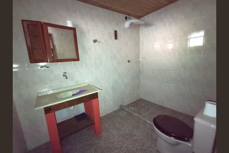 Casa de condomínio para alugar com 214m², 5 quartos e 4 vagas Casa de condomínio para alugar com 214m², 5 quartos e 4 vagasBanheiro