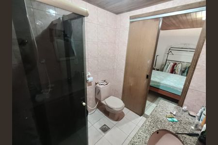 Casa de condomínio para alugar com 214m², 5 quartos e 4 vagas Casa de condomínio para alugar com 214m², 5 quartos e 4 vagasBanheiro
