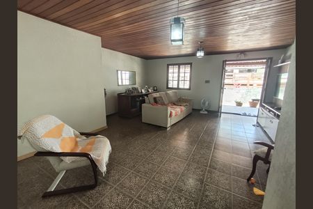 Casa de condomínio para alugar com 214m², 5 quartos e 4 vagas Casa de condomínio para alugar com 214m², 5 quartos e 4 vagasSala