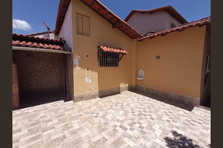 Casa de condomínio para alugar com 214m², 5 quartos e 4 vagas Casa de condomínio para alugar com 214m², 5 quartos e 4 vagasÁrea Externa