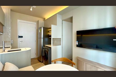 Sala de kitnet/studio para alugar com 1 quarto, 25m² em Pinheiros, São Paulo