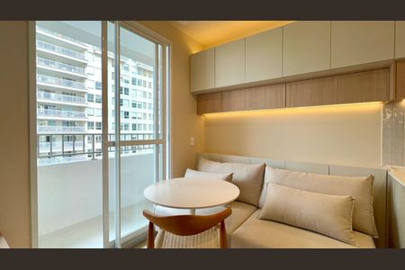 Sala de kitnet/studio para alugar com 1 quarto, 25m² em Pinheiros, São Paulo
