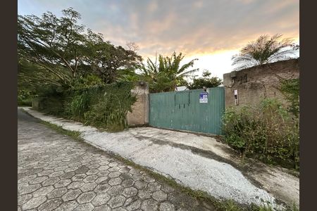 Casa de condomínio para alugar com 149m², 2 quartos e 3 vagas Casa de condomínio para alugar com 149m², 2 quartos e 3 vagasFachada