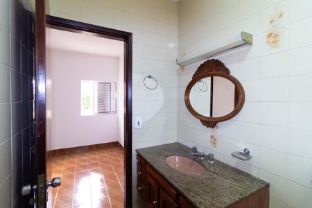Casa à venda com 180m², 3 quartos e 1 vaga Casa à venda com 180m², 3 quartos e 1 vagaBanheiro da Suíte 2