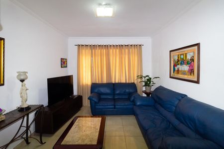 Casa à venda com 180m², 3 quartos e 1 vaga Casa à venda com 180m², 3 quartos e 1 vagaSala