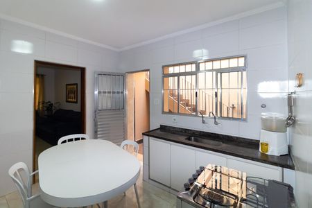 Casa à venda com 180m², 3 quartos e 1 vaga Casa à venda com 180m², 3 quartos e 1 vagaCozinha