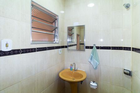 Casa à venda com 180m², 3 quartos e 1 vaga Casa à venda com 180m², 3 quartos e 1 vagaBanheiro 3