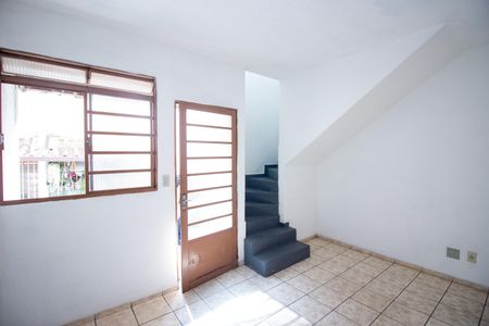 Sala de casa de condomínio à venda com 2 quartos, 57m² em Água Branca, Belo Horizonte
