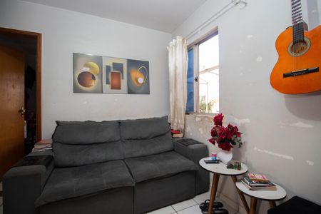 Sala de apartamento à venda com 2 quartos, 43m² em Qs 5, Brasília