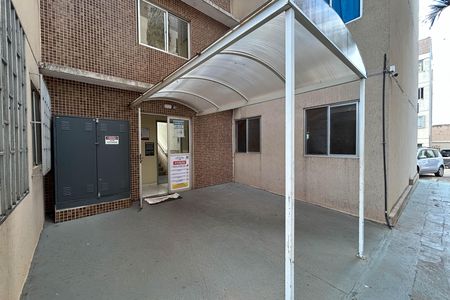 Apartamento à venda com 43m², 2 quartos e 1 vaga Apartamento à venda com 43m², 2 quartos e 1 vagaFachada