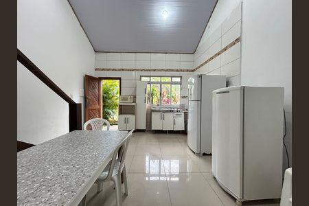 Casa de condomínio para alugar com 150m², 2 quartos e 3 vagasCozinha 