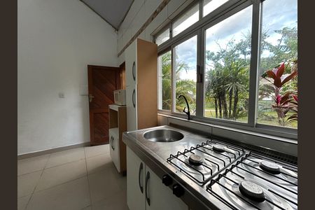 Casa de condomínio para alugar com 150m², 2 quartos e 3 vagasCozinha 