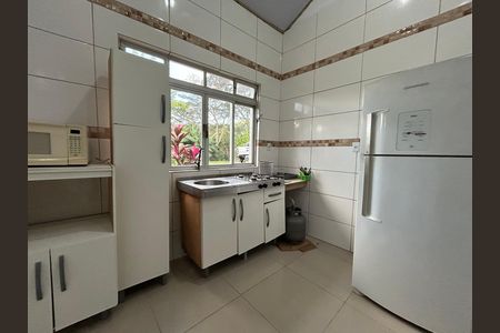 Casa de condomínio para alugar com 150m², 2 quartos e 3 vagasCozinha 