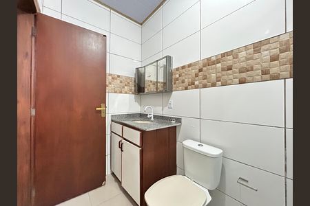 Casa de condomínio para alugar com 150m², 2 quartos e 3 vagasBanheiro suíte 1