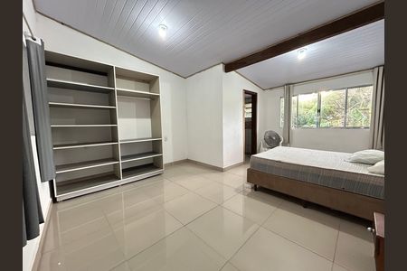 Casa de condomínio para alugar com 150m², 2 quartos e 3 vagasSuíte 2