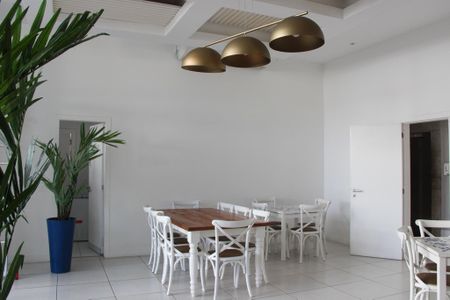 Apartamento para alugar com 93m², 2 quartos e 1 vaga