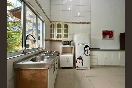 Casa de condomínio para alugar com 149m², 2 quartos e 3 vagas Casa de condomínio para alugar com 149m², 2 quartos e 3 vagasCozinha