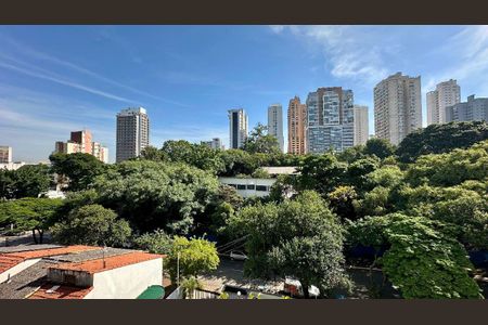 Apartamento para alugar com 118m², 4 quartos e 3 vagas Apartamento para alugar com 118m², 4 quartos e 3 vagasVista