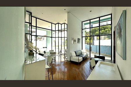 Apartamento para alugar com 118m², 4 quartos e 3 vagas Apartamento para alugar com 118m², 4 quartos e 3 vagasÁrea externa