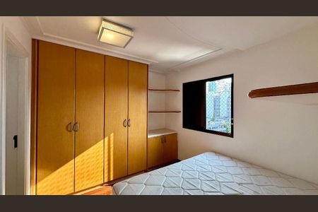 Apartamento para alugar com 118m², 4 quartos e 3 vagas Apartamento para alugar com 118m², 4 quartos e 3 vagasQuarto