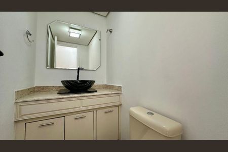 Apartamento para alugar com 118m², 4 quartos e 3 vagas Apartamento para alugar com 118m², 4 quartos e 3 vagasBanheiro