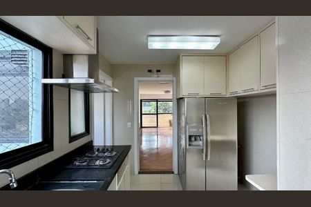 Apartamento para alugar com 118m², 4 quartos e 3 vagas Apartamento para alugar com 118m², 4 quartos e 3 vagasCozinha