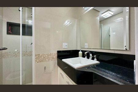 Apartamento para alugar com 118m², 4 quartos e 3 vagas Apartamento para alugar com 118m², 4 quartos e 3 vagasBanheiro