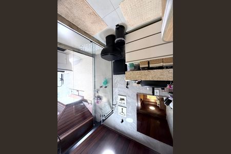 Casa de condomínio à venda com 200m², 3 quartos e 2 vagas Casa de condomínio à venda com 200m², 3 quartos e 2 vagasBanheiro da Suíte 1