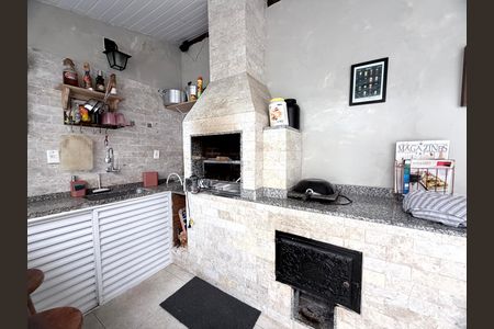 Casa de condomínio à venda com 200m², 3 quartos e 2 vagas Casa de condomínio à venda com 200m², 3 quartos e 2 vagasÁrea de Lazer